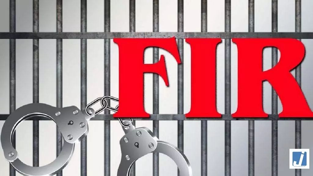 फ्लश टैंक में छिपाकर रखे फोन का इस्तेमाल करते हुए पकड़ा गया NEET अभ्यर्थी फ्लश टैंक में छिपाकर रखे फोन का इस्तेमाल करते हुए पकड़ा गया NEET अभ्यर्थी