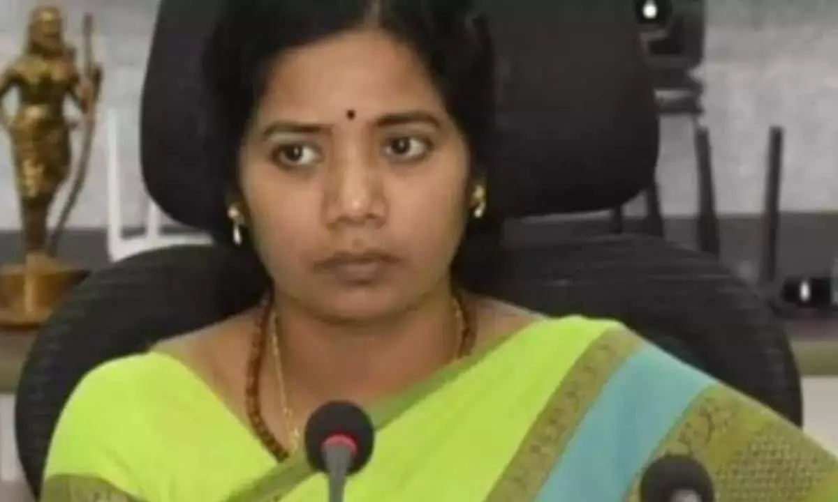 Andhra: रोज़ाना योग करने से मानसिक तनाव से बचने में मदद मिलती Andhra: रोज़ाना योग करने से मानसिक तनाव से बचने में मदद मिलती
