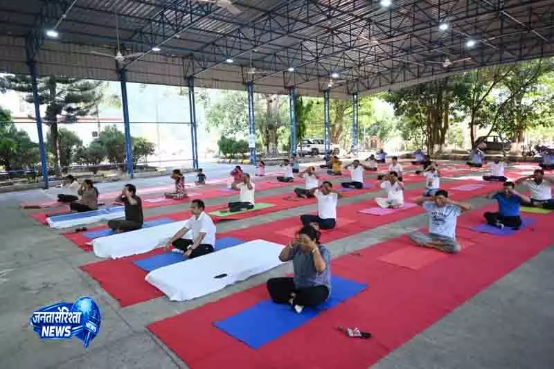 Kangra और चंबा में योग दिवस मनाया गया Kangra और चंबा में योग दिवस मनाया गया