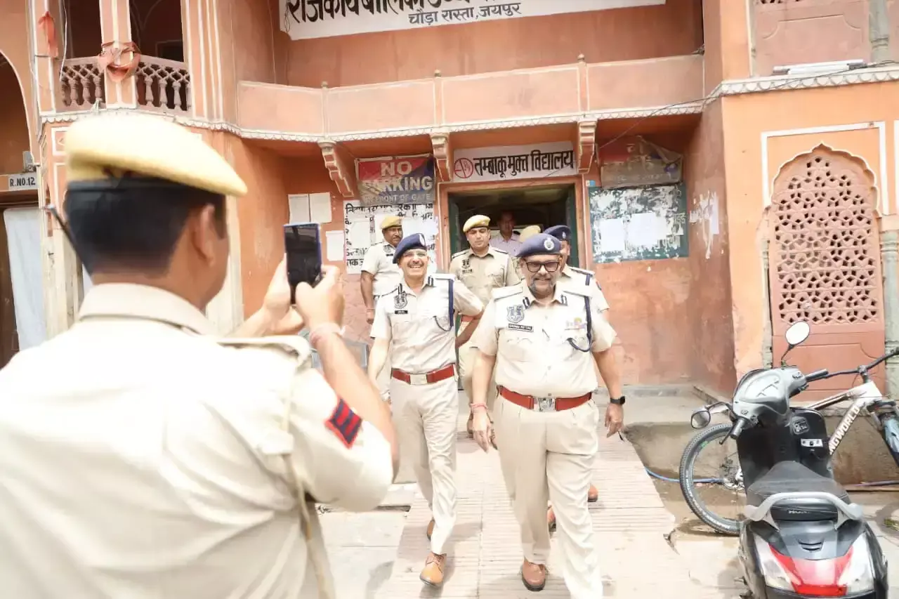 Jaipur: री-नीट परीक्षा के सफल आयोजन में प्रशासन-पुलिस की अहम भूमिका रही Jaipur: री-नीट परीक्षा के सफल आयोजन में प्रशासन-पुलिस की अहम भूमिका रही