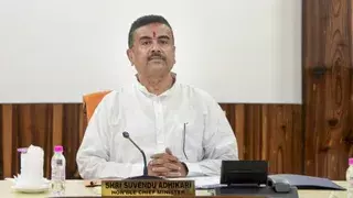 Kolkata: मयनागुड़ी दुर्घटना पर सरकार ने मृतकों के परिजनों को सहायता राशि देने की घोषणा की Kolkata: मयनागुड़ी दुर्घटना पर सरकार ने मृतकों के परिजनों को सहायता राशि देने की घोषणा की