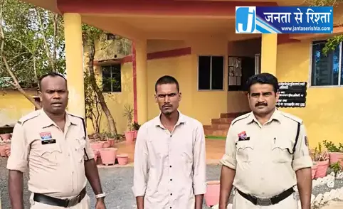किशोरी के पेट में दर्द उठने पर रेप का खुलासा, आरोपी गिरफ्तार किशोरी के पेट में दर्द उठने पर रेप का खुलासा, आरोपी गिरफ्तार