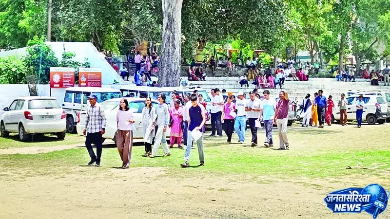 बिलासपुर में 1240 ने दिया नीट का एग्जाम बिलासपुर में 1240 ने दिया नीट का एग्जाम