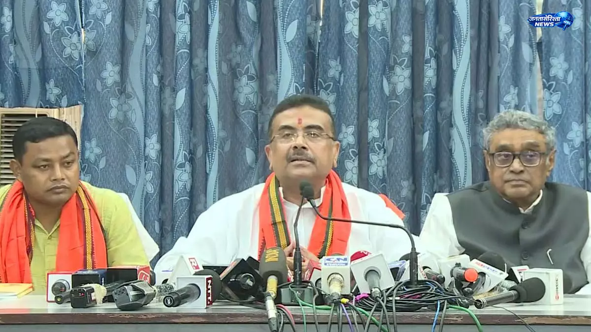 पश्चिम बंगाल बजट में बड़े ऐलान, 1 लाख पदों पर भर्ती और DA में 20% बढ़ोतरी की घोषणा पश्चिम बंगाल बजट में बड़े ऐलान, 1 लाख पदों पर भर्ती और DA में 20% बढ़ोतरी की घोषणा