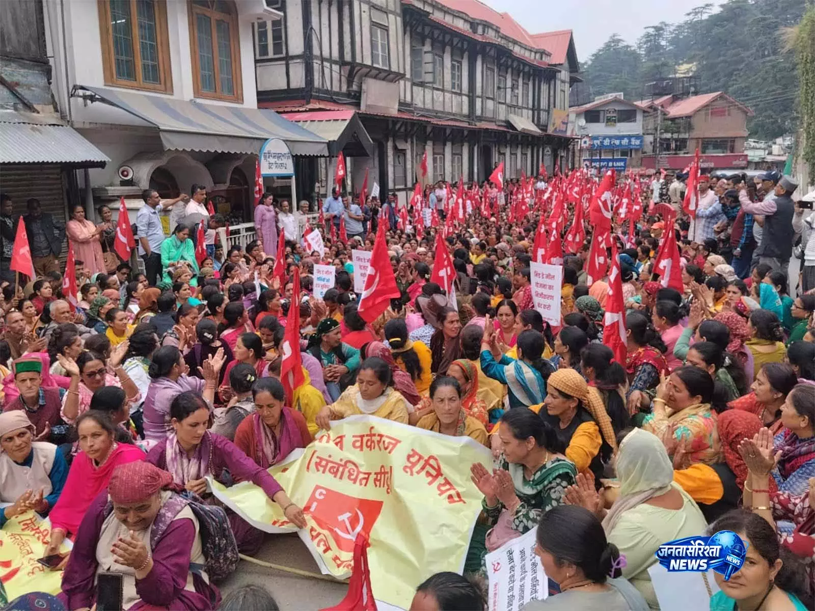 Himachal Pradesh: मिड-डे मील वर्करों की राज्यव्यापी हड़ताल, वेतन और सामाजिक सुरक्षा की मांग Himachal Pradesh: मिड-डे मील वर्करों की राज्यव्यापी हड़ताल, वेतन और सामाजिक सुरक्षा की मांग