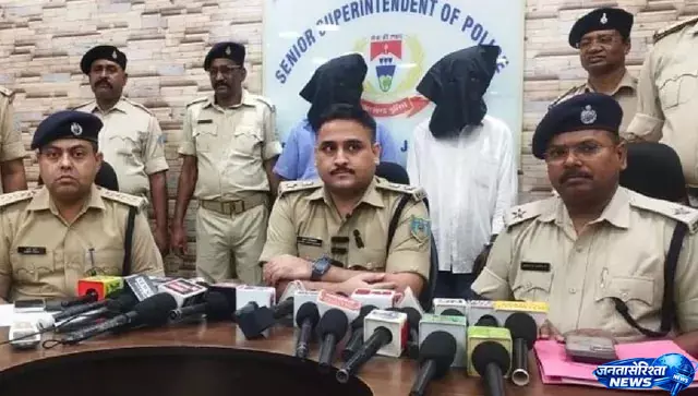 Jamshedpur : बागबेड़ा थाना पुलिस ने दो अपराधियों को हथियारों सहित दबोचा Jamshedpur : बागबेड़ा थाना पुलिस ने दो अपराधियों को हथियारों सहित दबोचा