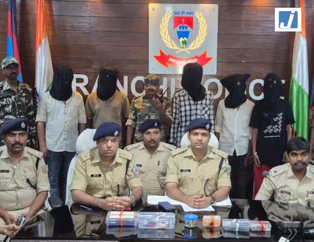 ब्राउन शुगर कारोबार के खिलाफ पुलिस का अभियान, पांच तस्कर गिरफ्तार ब्राउन शुगर कारोबार के खिलाफ पुलिस का अभियान, पांच तस्कर गिरफ्तार