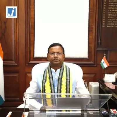 लखनऊ अग्निकांड: पकंज चौधरी ने जताया दुख, पदाधिकारियों से पीड़ितों का सहारा बनने की अपील लखनऊ अग्निकांड: पकंज चौधरी ने जताया दुख, पदाधिकारियों से पीड़ितों का सहारा बनने की अपील