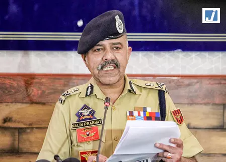 जम्मू-कश्मीर: डीजीपी ने अमरनाथ यात्रा 2026 के लिए सुरक्षा इंतजामों का जायजा लिया जम्मू-कश्मीर: डीजीपी ने अमरनाथ यात्रा 2026 के लिए सुरक्षा इंतजामों का जायजा लिया