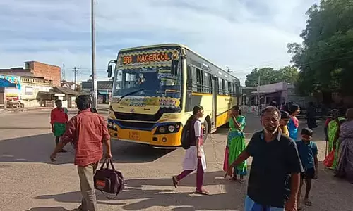 Nanguneri बस स्टैंड पर यात्रियों की परेशानी बढ़ी, सरकारी बसों पर नज़रअंदाज़ करने के आरोप Nanguneri बस स्टैंड पर यात्रियों की परेशानी बढ़ी, सरकारी बसों पर नज़रअंदाज़ करने के आरोप