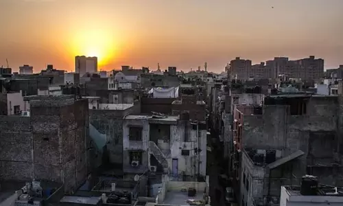 Delhi की शरणार्थी बस्तियों में बड़ा बदलाव Delhi की शरणार्थी बस्तियों में बड़ा बदलाव