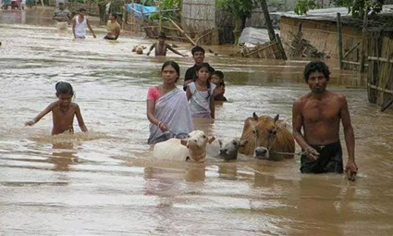 Assam: खांडोंग बांध से पानी छोड़े जाने के बाद कोपिली नदी खतरे के निशान के करीब पहुंची