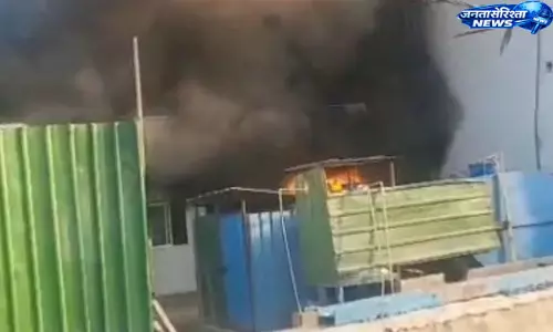 Noida : रायपुर गांव में लेबर कैंप में भीषण आग, गैस लीकेज से 3 सिलेंडर फटे Noida : रायपुर गांव में लेबर कैंप में भीषण आग, गैस लीकेज से 3 सिलेंडर फटे