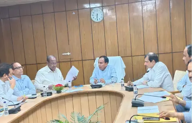 Dehradun: कर्मचारियों के हितों पर कैबिनेट में चर्चा संभव, कैबिनेट में पेश होगा ओपीएस का प्रस्ताव
