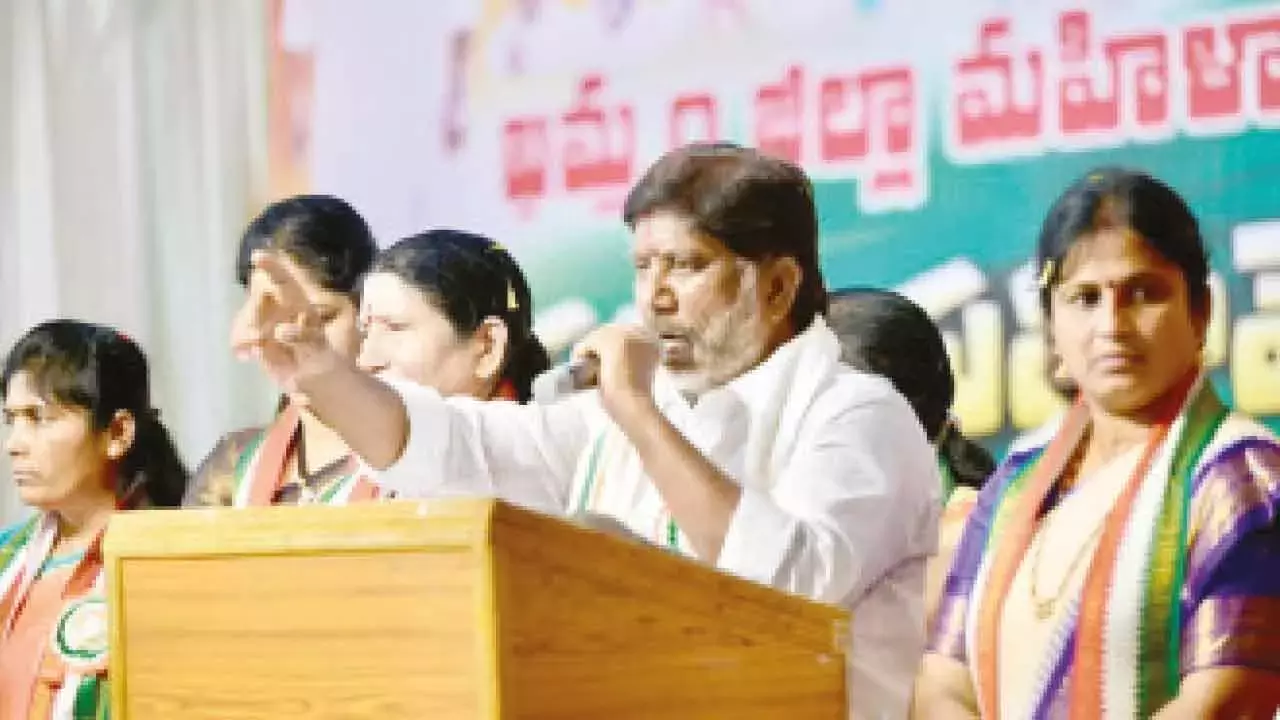 Telangana: महिला कांग्रेस नेताओं को प्रचार की कमान सौंपी गई Telangana: महिला कांग्रेस नेताओं को प्रचार की कमान सौंपी गई