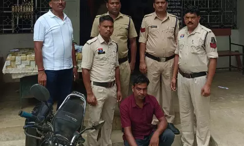 चम्पा बाईं को गांजा उपलब्ध कराता था चिंतामणी, मोबाइल कॉल रिकॉर्ड से खुला नेटवर्क चम्पा बाईं को गांजा उपलब्ध कराता था चिंतामणी, मोबाइल कॉल रिकॉर्ड से खुला नेटवर्क