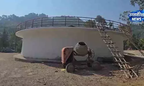 Solan में 1 करोड़ की पानी टंकी बेकार Solan में 1 करोड़ की पानी टंकी बेकार