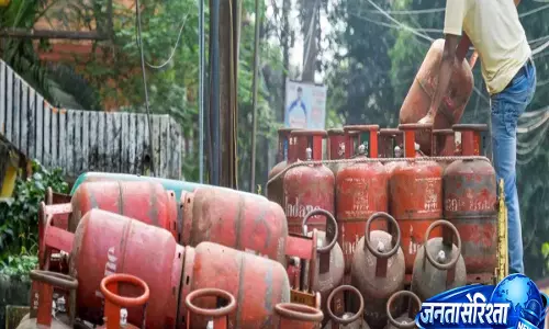 LPG सप्लाई को लेकर भारत की तैयारी तेज, अमेरिकी आयात रिकॉर्ड स्तर पर पहुंचने की संभावना LPG सप्लाई को लेकर भारत की तैयारी तेज, अमेरिकी आयात रिकॉर्ड स्तर पर पहुंचने की संभावना