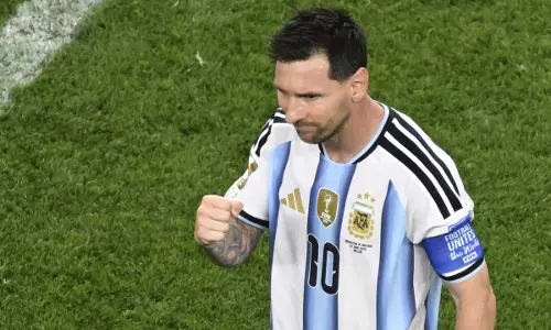 Messi का स्पष्ट संदेश, उम्र को लेकर नहीं करते समय की बर्बादी Messi का स्पष्ट संदेश, उम्र को लेकर नहीं करते समय की बर्बादी