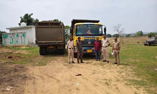 साय सरकार का अवैध खनन के खिलाफ सख्त अभियान, 7 वाहन जब्त साय सरकार का अवैध खनन के खिलाफ सख्त अभियान, 7 वाहन जब्त