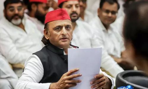 Ayodhya दान विवाद: अखिलेश यादव बोले- एक और परत खुली Ayodhya दान विवाद: अखिलेश यादव बोले- एक और परत खुली