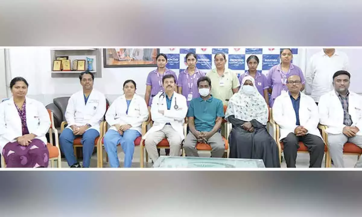 Andhra: नारायण अस्पताल में किडनी ट्रांसप्लांट की दुर्लभ और एडवांस्ड सर्जरी की गई Andhra: नारायण अस्पताल में किडनी ट्रांसप्लांट की दुर्लभ और एडवांस्ड सर्जरी की गई