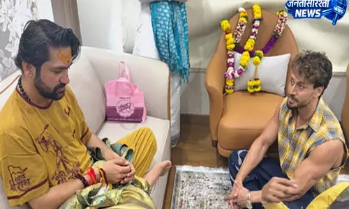 बागेश्वर बाबा से मिले एक्टर टाइगर श्रॉफ बागेश्वर बाबा से मिले एक्टर टाइगर श्रॉफ