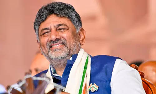 Karnataka: शिवकुमार ने बिदादी परियोजना बहस पर कुमारस्वामी की चुनौती स्वीकार की Karnataka: शिवकुमार ने बिदादी परियोजना बहस पर कुमारस्वामी की चुनौती स्वीकार की
