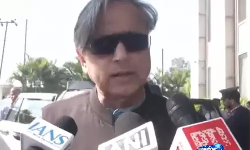 जम्मू-कश्मीर दौरा: Shashi Tharoor बोले—घरेलू मुद्दों की समीक्षा हमारा काम नहीं जम्मू-कश्मीर दौरा: Shashi Tharoor बोले—घरेलू मुद्दों की समीक्षा हमारा काम नहीं
