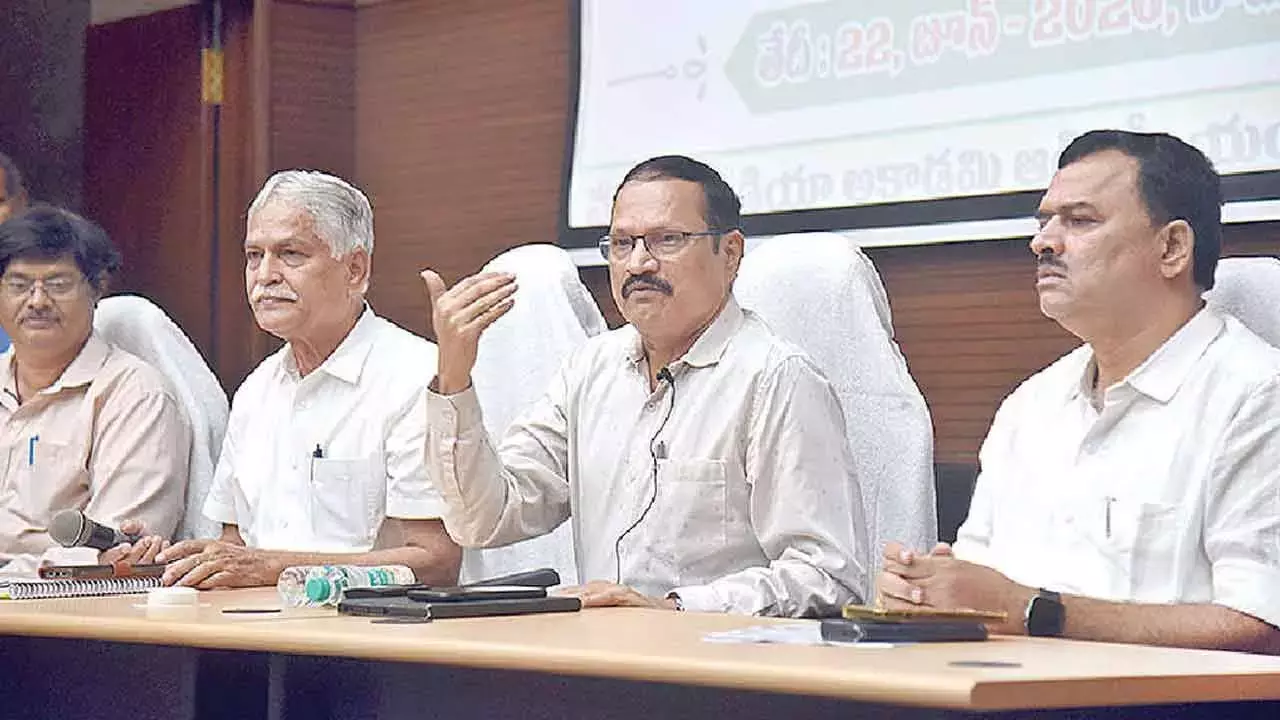 Telangana: नोडल अधिकारी का कहना है कि बिना सूचना के कोई वोट नहीं हटाया जाएगा Telangana: नोडल अधिकारी का कहना है कि बिना सूचना के कोई वोट नहीं हटाया जाएगा