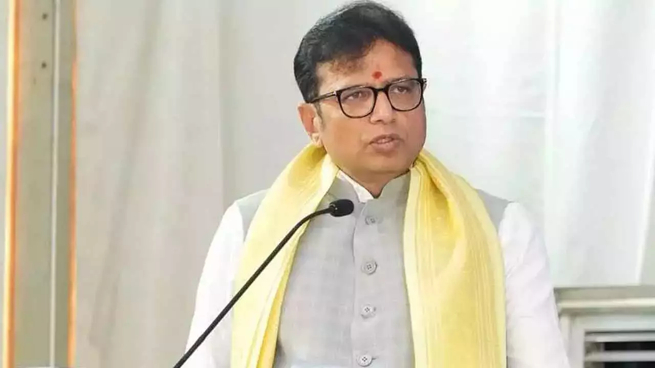 Telangana: श्रीधर बाबू ने तेलंगाना में औद्योगिक विकास के लिए केंद्र से मदद मांगी Telangana: श्रीधर बाबू ने तेलंगाना में औद्योगिक विकास के लिए केंद्र से मदद मांगी