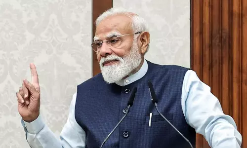 PM ने 2024 बैच के IAS ट्रेनी अधिकारियों से बातचीत की, नागरिक देवो भव पर ज़ोर दिया PM ने 2024 बैच के IAS ट्रेनी अधिकारियों से बातचीत की, नागरिक देवो भव पर ज़ोर दिया
