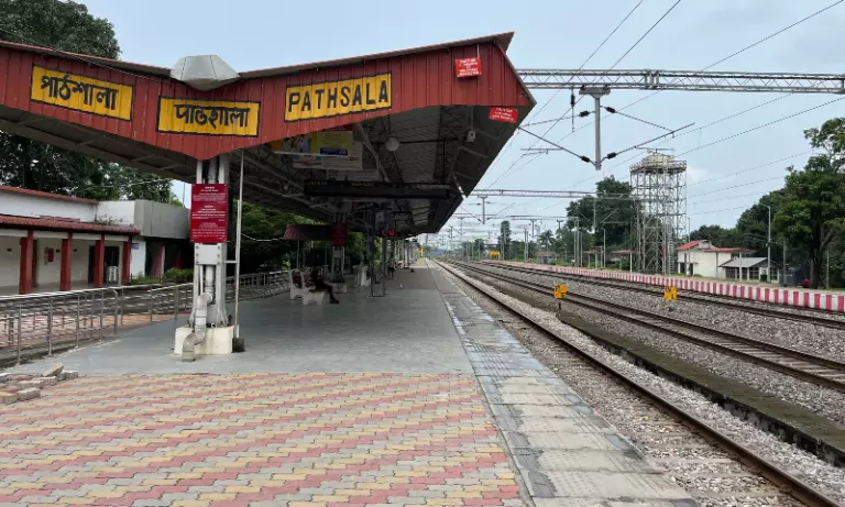 Assam: पाथशाला में ट्रैफ़िक की समस्या कम करने के लिए निवासियों ने रेलवे ओवरब्रिज की मांग की Assam: पाथशाला में ट्रैफ़िक की समस्या कम करने के लिए निवासियों ने रेलवे ओवरब्रिज की मांग की