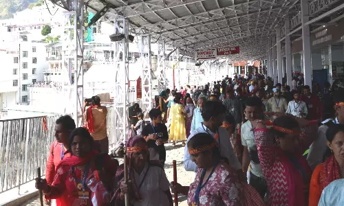 Katra: वैष्णो देवी यात्रा को मिली बड़ी उपलब्धि, दर्शनार्थियों की संख्या 50 लाख के पार Katra: वैष्णो देवी यात्रा को मिली बड़ी उपलब्धि, दर्शनार्थियों की संख्या 50 लाख के पार