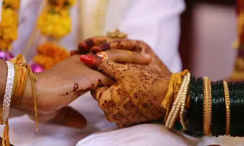 7वें भाव में चंद्रमा से जीवनसाथी के गुण जानें 7वें भाव में चंद्रमा से जीवनसाथी के गुण जानें