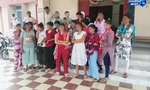 पुलिस कार्रवाई में 20 नाबालिग डांसर बरामद पुलिस कार्रवाई में 20 नाबालिग डांसर बरामद