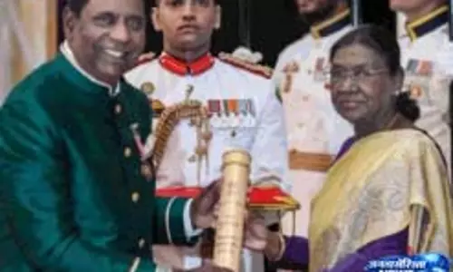 पद्म पुरस्कारों से सम्मानित हुए खेल जगत के दिग्गज, विजय अमृतराज को Padma Bhushan पद्म पुरस्कारों से सम्मानित हुए खेल जगत के दिग्गज, विजय अमृतराज को Padma Bhushan