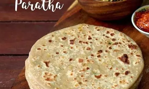 No Cook रेसेपी: एग भुर्जी पराठा रोल