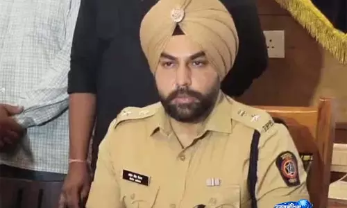 Pune: लोहगढ़ किले पर मंगेतर की मौत मामले में महिला और दोस्त गिरफ्तार Pune: लोहगढ़ किले पर मंगेतर की मौत मामले में महिला और दोस्त गिरफ्तार