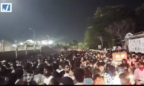जेएससीए स्टेडियम में झारखंड टी-20 फाइनल के दौरान भारी भीड़ से मची भगदड़, कई घायल