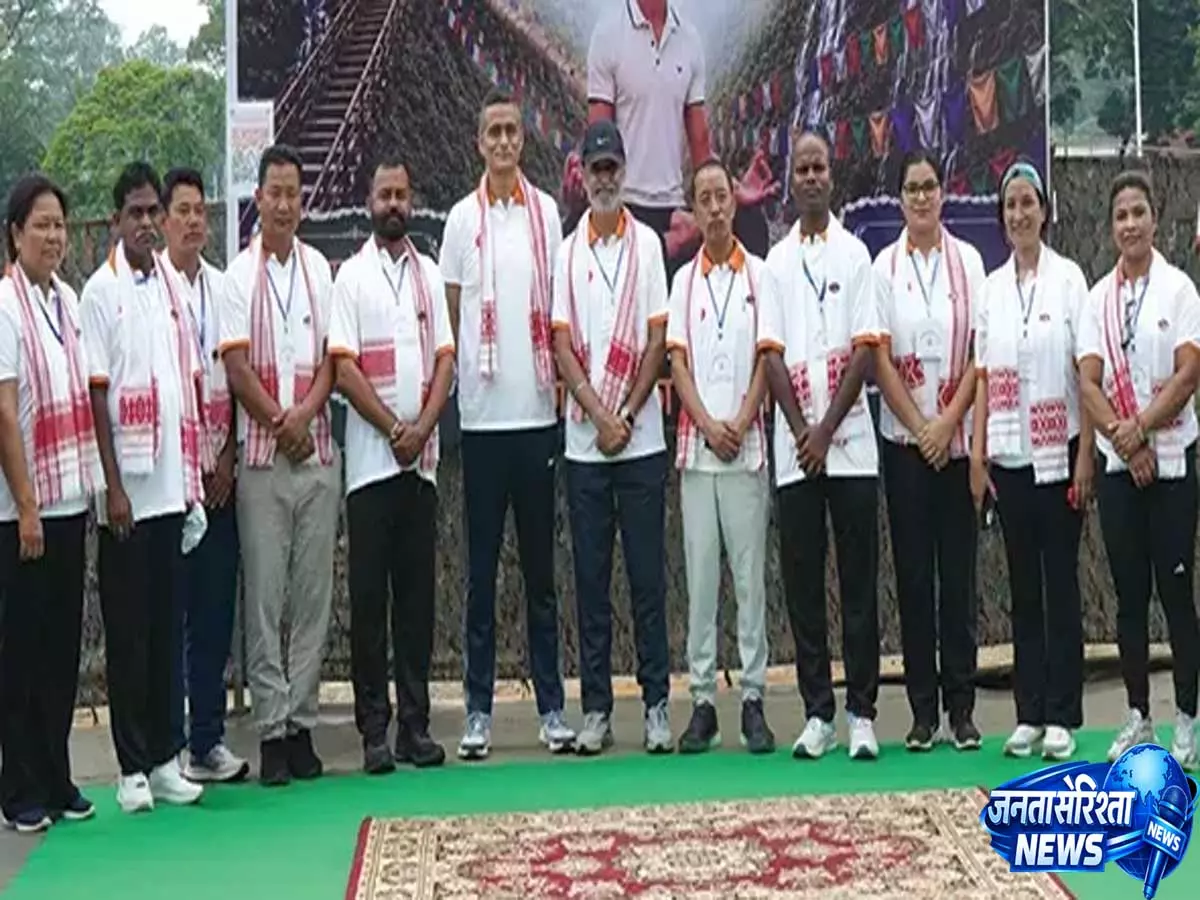 TEZPUR: सेना प्रमुख ने पर्यटन व पर्वतारोहण क्षेत्र के दिग्गजों को सम्मान देकर बढ़ाया उत्साह TEZPUR: सेना प्रमुख ने पर्यटन व पर्वतारोहण क्षेत्र के दिग्गजों को सम्मान देकर बढ़ाया उत्साह