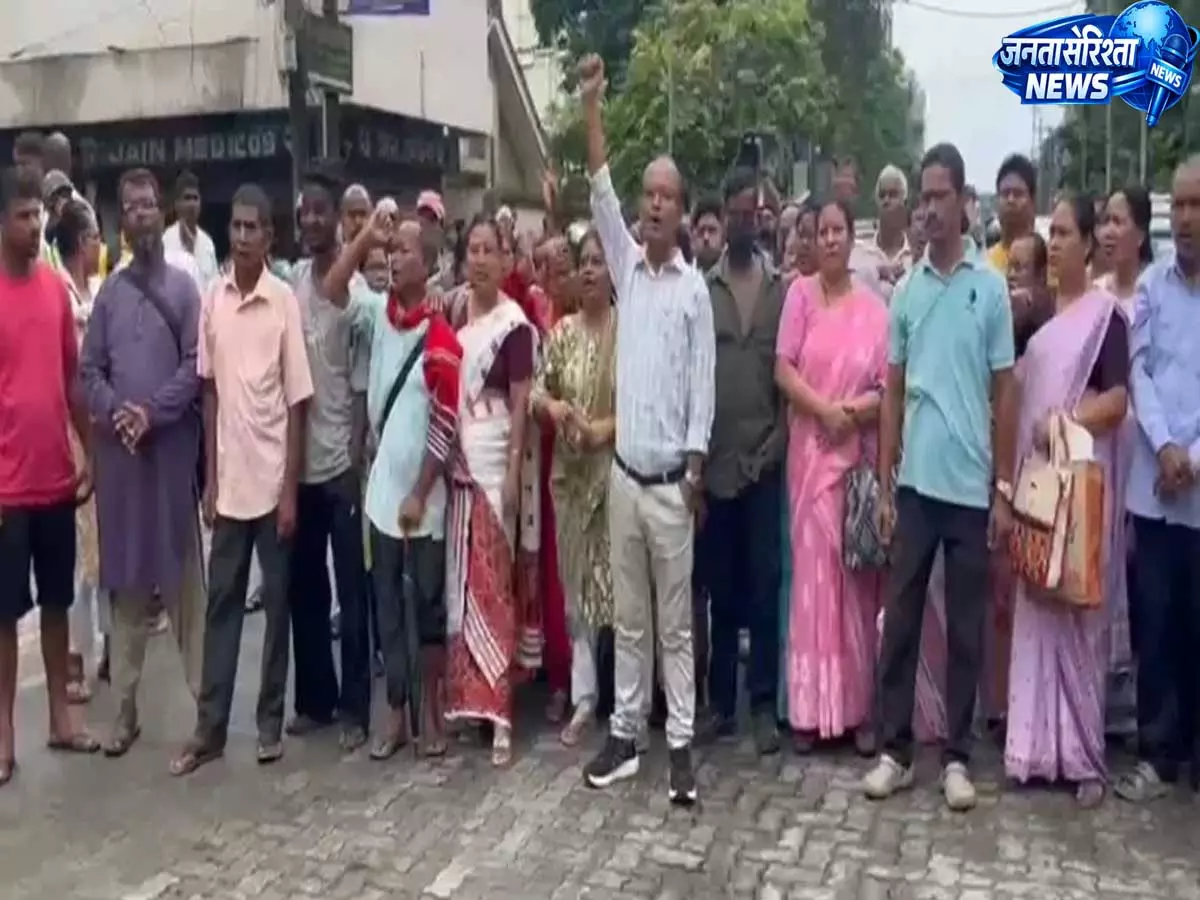 Assam में प्राइवेट डायलिसिस कवर बंद करने के फैसले का मरीजों ने किया विरोध Assam में प्राइवेट डायलिसिस कवर बंद करने के फैसले का मरीजों ने किया विरोध