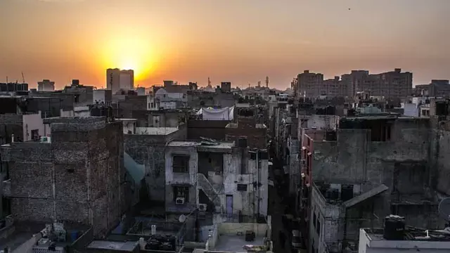 Delhi की शरणार्थी बस्तियों में बड़ा बदलाव Delhi की शरणार्थी बस्तियों में बड़ा बदलाव