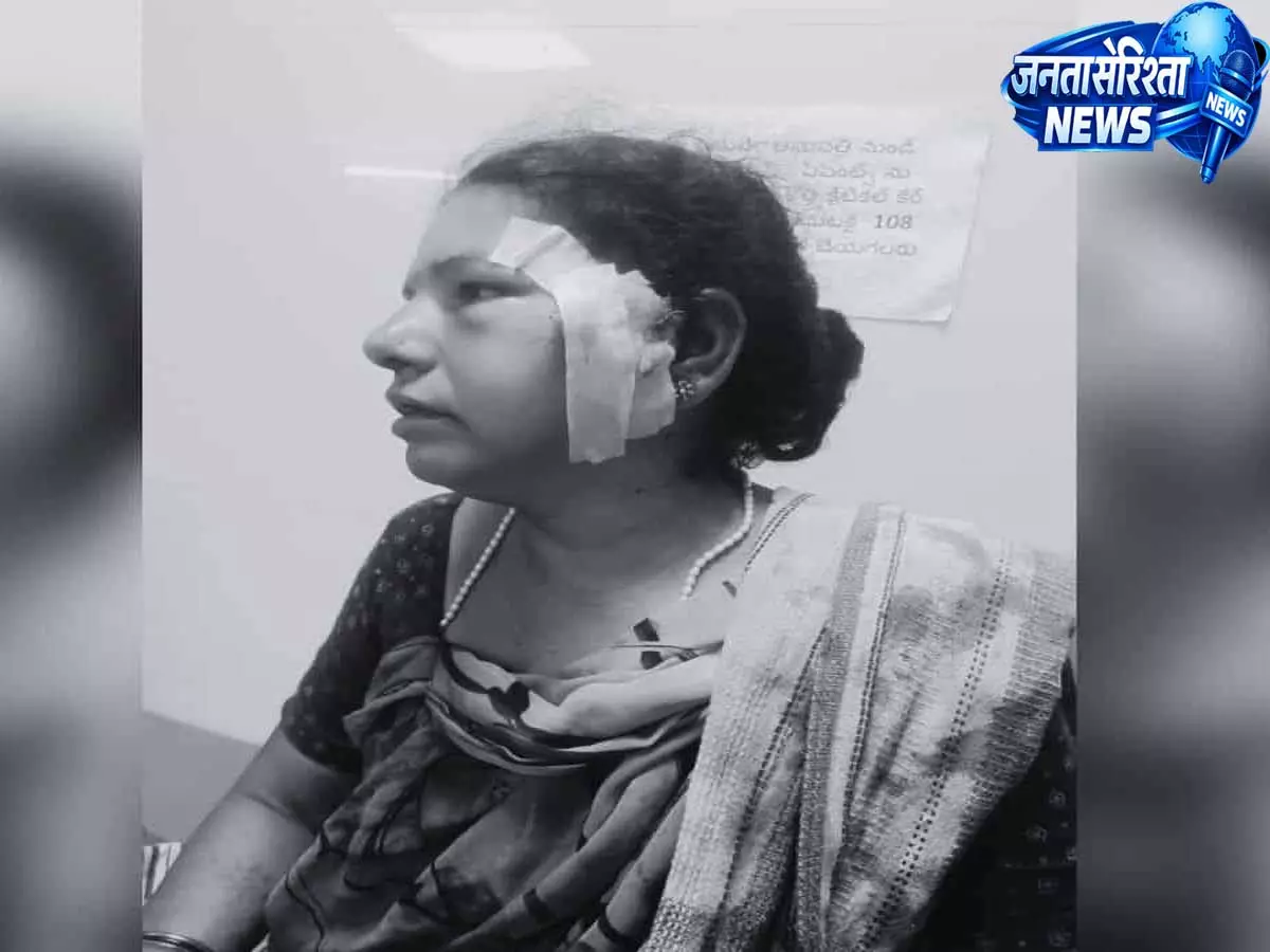 Jagtial: गोली चलने की घटना के बाद जगतियाल में तनाव, पुलिस ने शुरू की जांच Jagtial: गोली चलने की घटना के बाद जगतियाल में तनाव, पुलिस ने शुरू की जांच