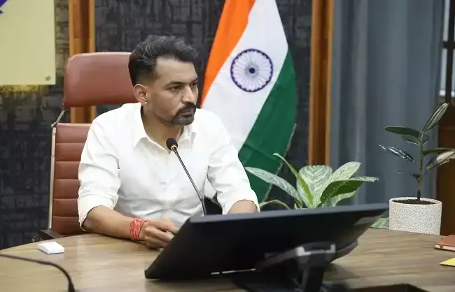 Dehradun: अफसरों की जवाबदेही तय करेगी जीआईएस मैपिंग प्रणाली Dehradun: अफसरों की जवाबदेही तय करेगी जीआईएस मैपिंग प्रणाली