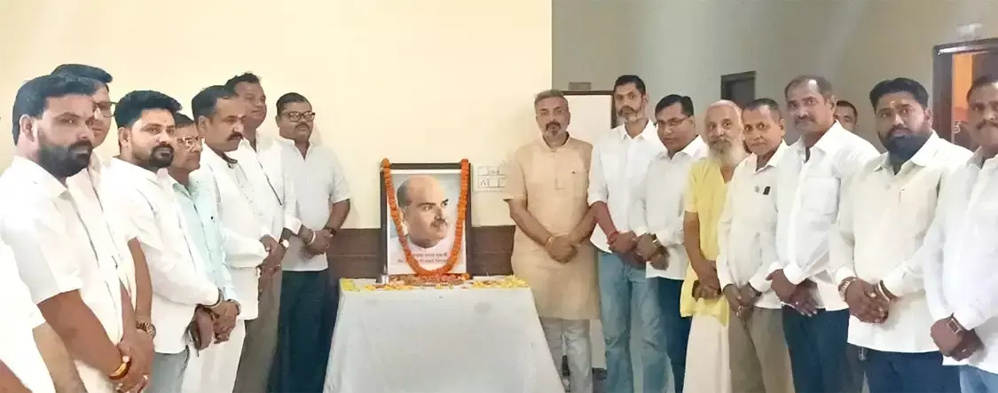 Haridwar: भाजपा कार्यकर्ताओं ने डॉ. मुखर्जी के योगदान को किया नमन Haridwar: भाजपा कार्यकर्ताओं ने डॉ. मुखर्जी के योगदान को किया नमन