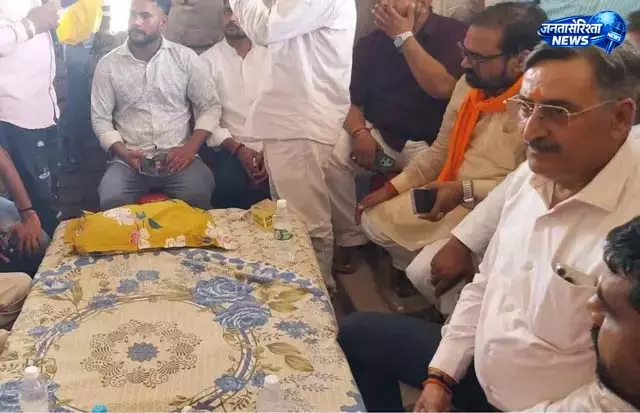 भरत तिवारी केस: “न्याय मिलने तक आंदोलन जारी रहेगा” भरत तिवारी केस: “न्याय मिलने तक आंदोलन जारी रहेगा”