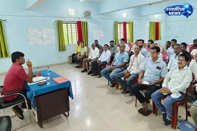 खरसावां में ‘खेत बचाओ’ अभियान के तहत जागरूकता कार्यक्रम आयोजित खरसावां में ‘खेत बचाओ’ अभियान के तहत जागरूकता कार्यक्रम आयोजित