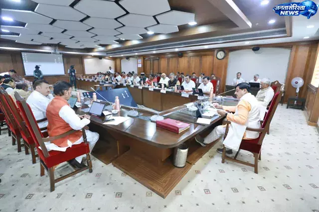 MP : कैबिनेट ने योजनाओं को जारी रखने का फैसला किया MP : कैबिनेट ने योजनाओं को जारी रखने का फैसला किया