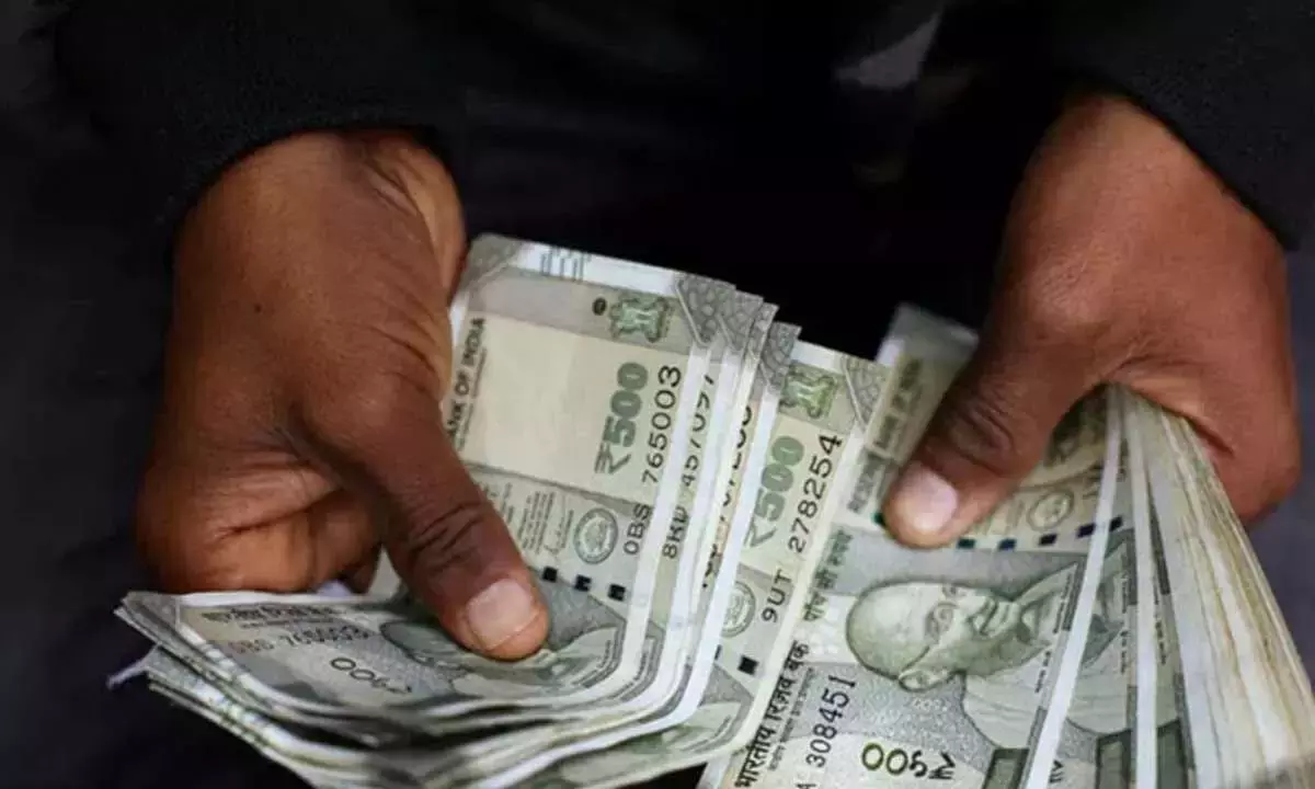 Telangana: हैदराबाद में अज्ञात हमलावरों ने ATM से नकदी लूटी, 17 लाख रुपये चोरी हुए Telangana: हैदराबाद में अज्ञात हमलावरों ने ATM से नकदी लूटी, 17 लाख रुपये चोरी हुए